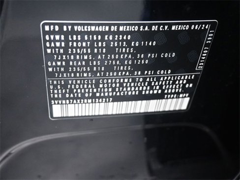 Used 2024 Volkswagen Tiguan SE image 19