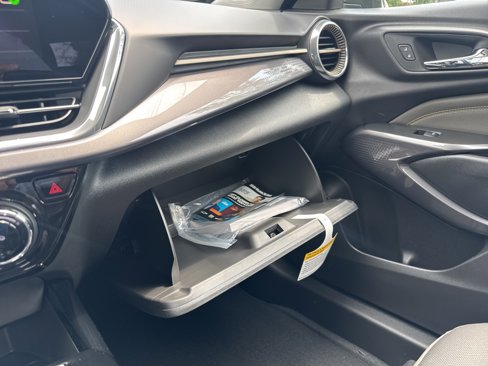 New 2025 Chevrolet Trax ACTIV image 38