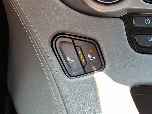 Used 2019 Chevrolet Tahoe LT image 24