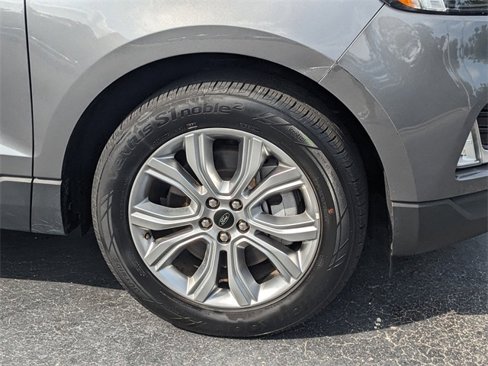 Used 2024 Ford Edge Titanium image 11