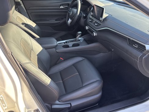 Used 2019 Nissan Altima 2.5 SR w/ SR Premium Package image 18
