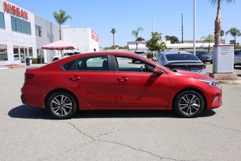 Used 2022 Kia Forte LXS w/ LXS Technology Package image 3
