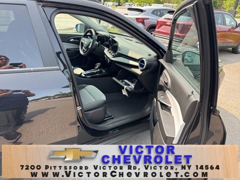 New 2025 Chevrolet Trax LT w/ Driver Confidence Package image 30