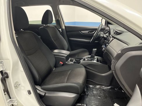 Used 2018 Nissan Rogue SV w/ Premium Package image 27