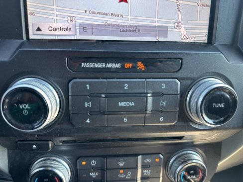 Used 2018 Ford F150 Lariat w/ Equipment Group 502A Luxury image 16