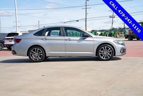 Certified 2023 Volkswagen Jetta Sport image 7