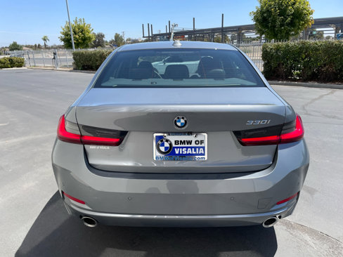 Used 2025 BMW 330i Sedan image 4
