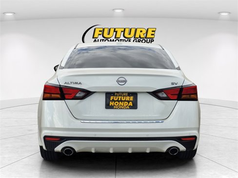 Used 2023 Nissan Altima 2.5 SV w/ SV Premium Package image 8