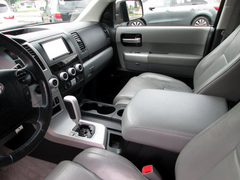 Used 2008 Toyota Sequoia Limited image 25