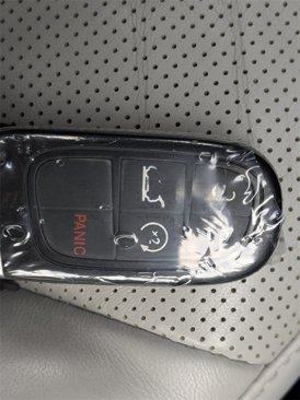 Used 2020 Jeep Cherokee Limited image 30