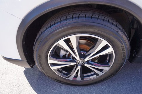 Used 2017 Nissan Rogue SL w/ SL Premium Package image 12