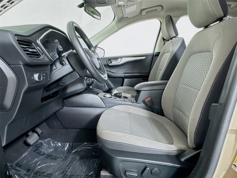 Used 2021 Ford Escape SE image 11