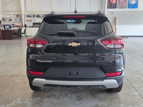 Used 2022 Chevrolet TrailBlazer LT w/ Convenience Package image 3