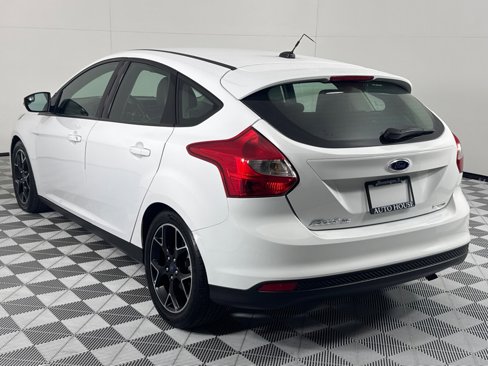 Used 2014 Ford Focus SE w/ Equipment Group 201A image 7