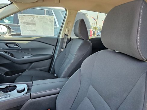 New 2025 Nissan Rogue S image 24