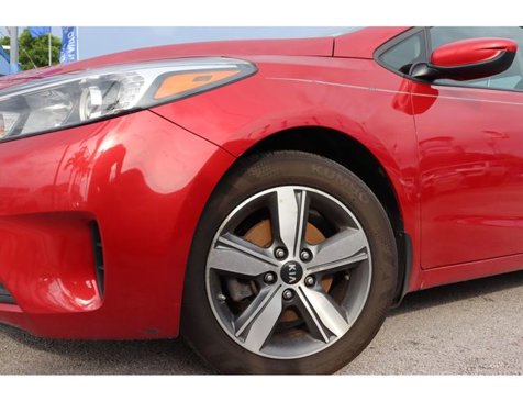 Used 2018 Kia Forte S image 2