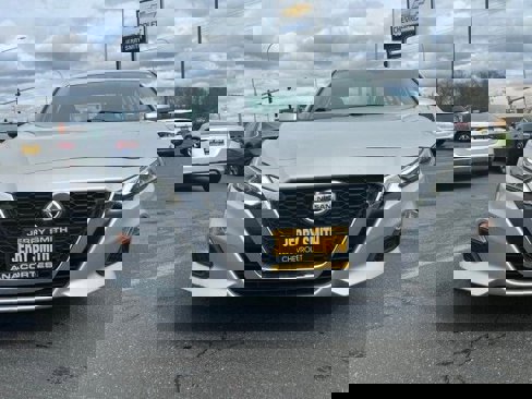 Used 2021 Nissan Altima 2.5 SV image 2