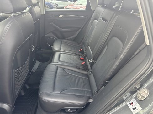 Used 2015 Audi Q5 2.0T Premium Plus w/ Technology Package image 11