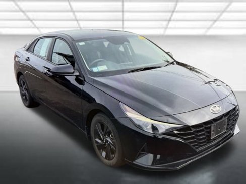 Used 2023 Hyundai Elantra SEL image 1
