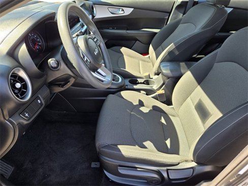 Used 2023 Kia Forte LXS image 10