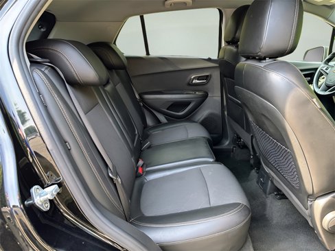 Used 2021 Chevrolet Trax LT image 24