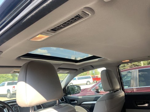 Used 2018 Toyota Highlander XLE image 37