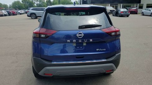 Used 2023 Nissan Rogue SV image 8