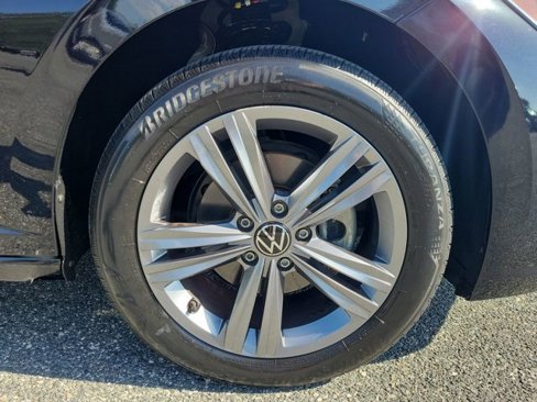 Used 2023 Volkswagen Jetta SE image 17