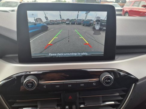 Used 2020 Ford Escape SEL image 19