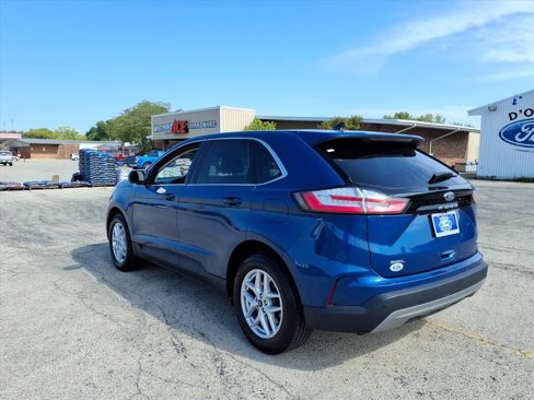 Used 2023 Ford Edge SEL image 5