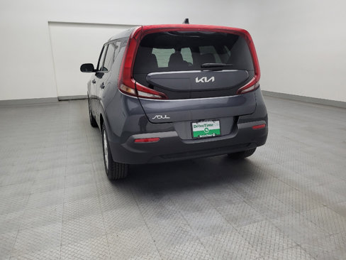 Used 2022 Kia Soul LX w/ Technology Package image 6
