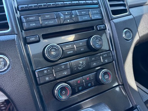 Used 2010 Ford Taurus SHO image 35
