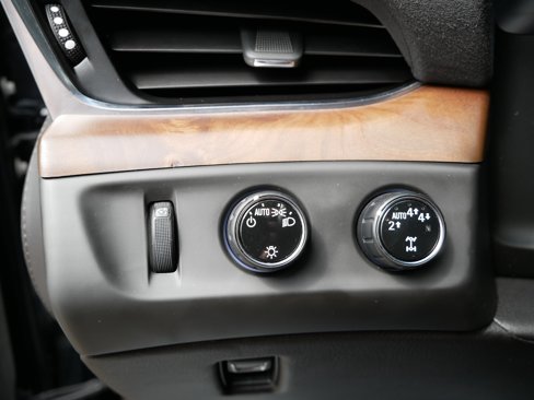 Used 2020 Cadillac Escalade ESV Premium Luxury image 8