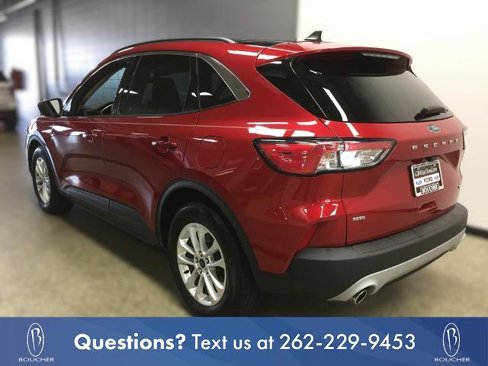 Certified 2020 Ford Escape SE image 3