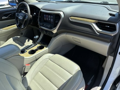 Used 2017 GMC Acadia Denali w/ Technology Package image 10