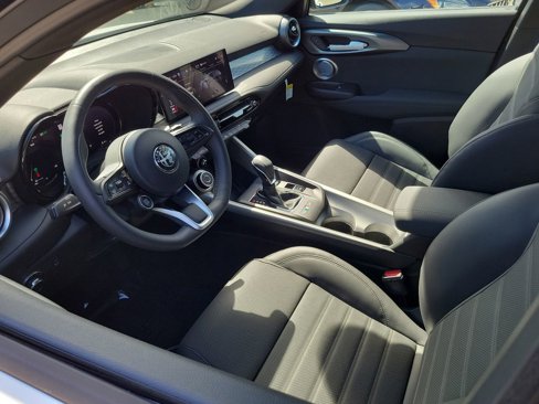 New 2024 Alfa Romeo Tonale Ti image 4