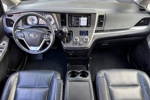 Used 2019 Toyota Sienna SE image 16