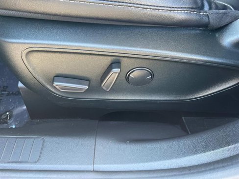 Used 2022 Ford Escape Titanium image 23