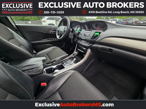 Used 2017 Honda Accord Sport image 38
