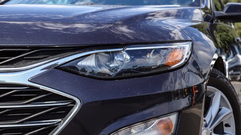 Used 2023 Chevrolet Malibu LT image 2
