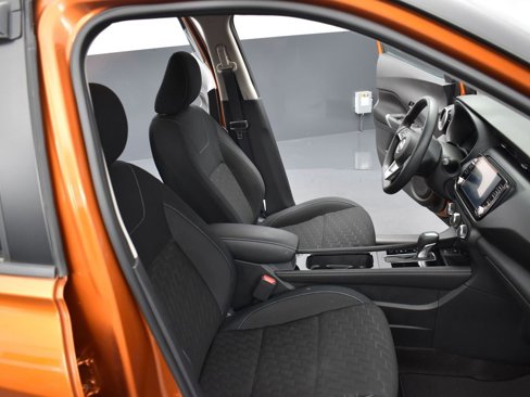 Used 2023 Nissan Kicks SV image 8