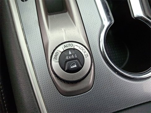 Used 2020 Nissan Pathfinder SL image 23