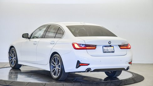 Used 2021 BMW 330i Sedan w/ Premium Package image 2