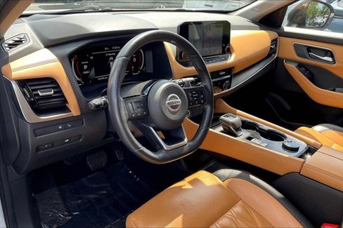 Used 2021 Nissan Rogue Platinum image 14