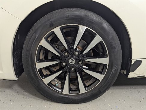 Used 2018 Nissan Altima 2.5 SV w/ 2.5 SV Technology Package image 9