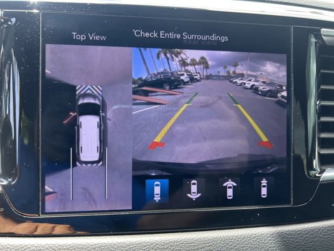 Used 2019 Chrysler Pacifica Touring-L Plus w/ Advanced Safetytec Group image 15