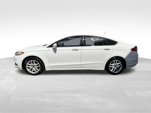 Used 2016 Ford Fusion SE image 7