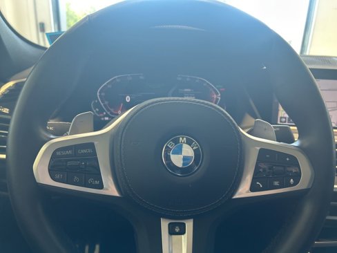 Used 2022 BMW X6 xDrive40i w/ M Sport Package image 11