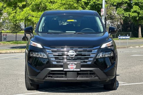 Used 2024 Nissan Rogue SV image 9