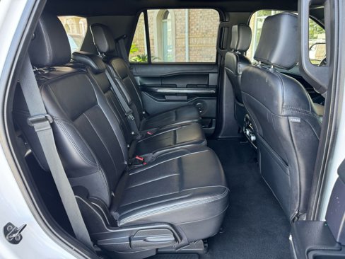 Used 2019 Ford Expedition XLT w/ Equipment Group 201A image 18